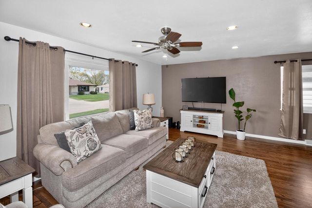 8810 W Petersik STREET, Milwaukee, WI 53224