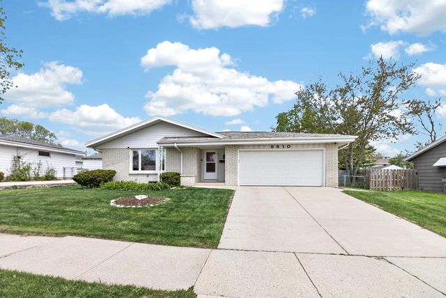 8810 W Petersik STREET, Milwaukee, WI 53224