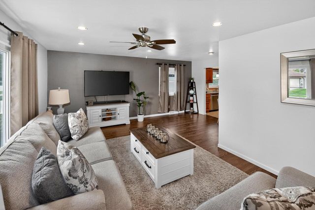 8810 W Petersik STREET, Milwaukee, WI 53224
