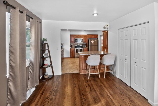 8810 W Petersik STREET, Milwaukee, WI 53224