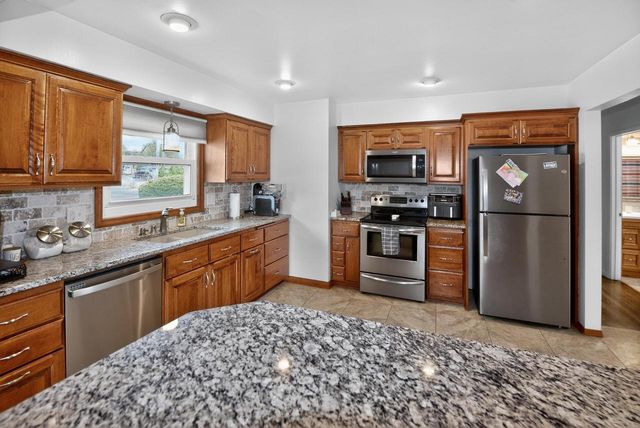 8810 W Petersik STREET, Milwaukee, WI 53224