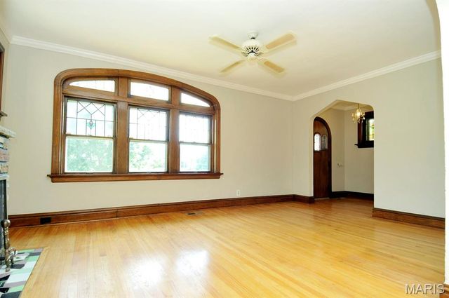 6739 Oleatha Avenue, St Louis, MO 63139