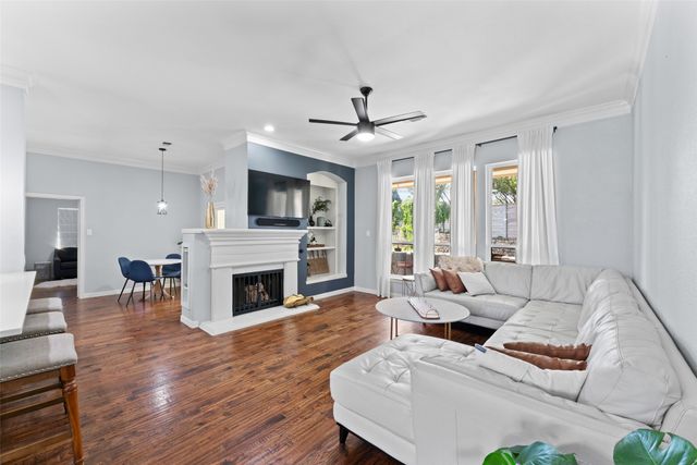 506 Moorgate Court, Grand Prairie, TX 75052