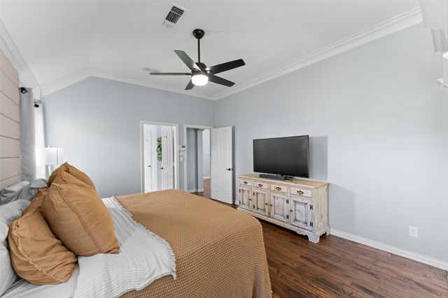 506 Moorgate Court, Grand Prairie, TX 75052