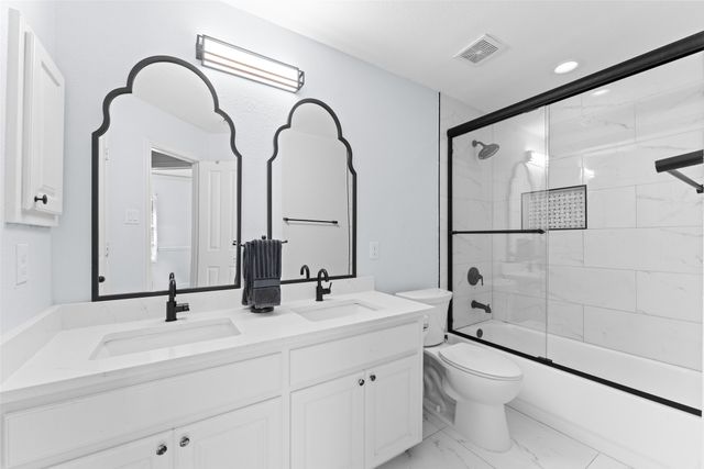 506 Moorgate Court, Grand Prairie, TX 75052
