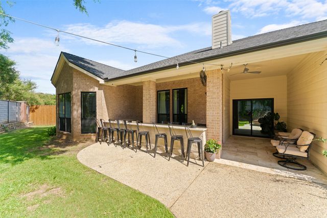 506 Moorgate Court, Grand Prairie, TX 75052
