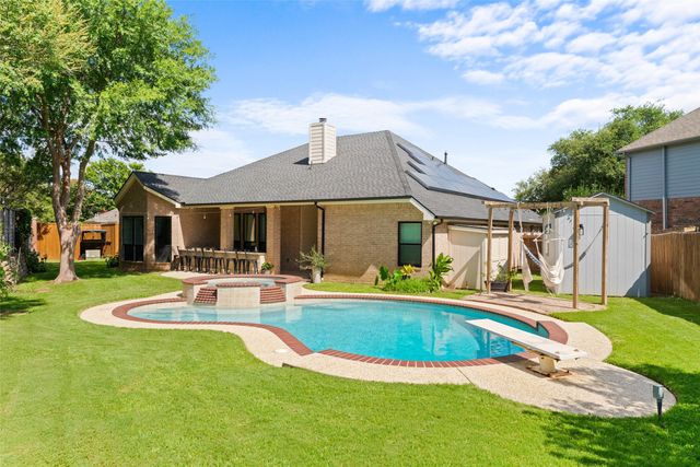 506 Moorgate Court, Grand Prairie, TX 75052