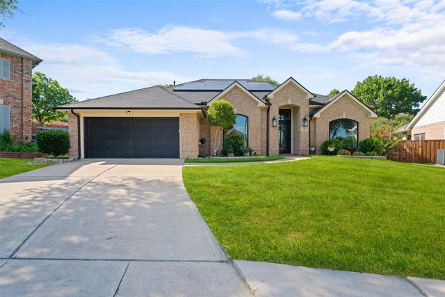 506 Moorgate Court, Grand Prairie, TX 75052