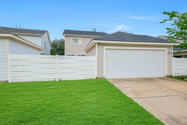 6243 Settlers Lake Circle W, Katy, TX 77449