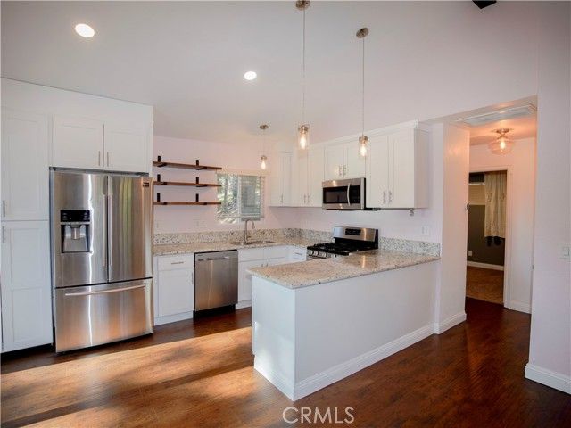 810 W Victoria Court, Lake Arrowhead, CA 92352