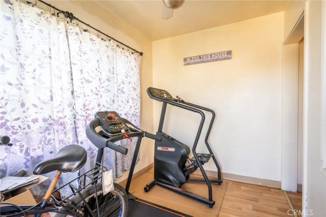 7427 S Hoover Street, Los Angeles, CA 90044