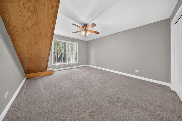1560 Colorado Avenue, Aurora, IL 60506