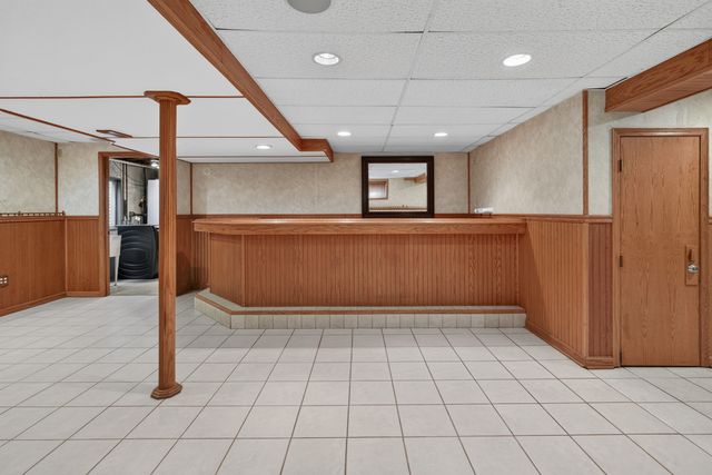 1560 Colorado Avenue, Aurora, IL 60506