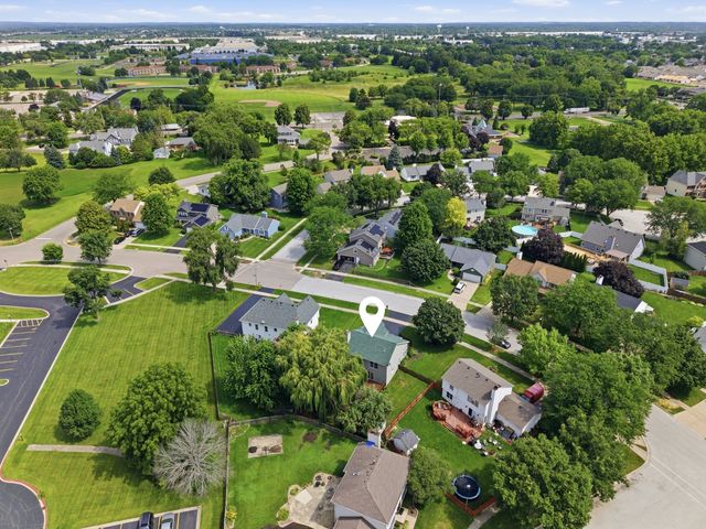 1560 Colorado Avenue, Aurora, IL 60506