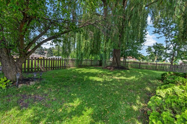1560 Colorado Avenue, Aurora, IL 60506