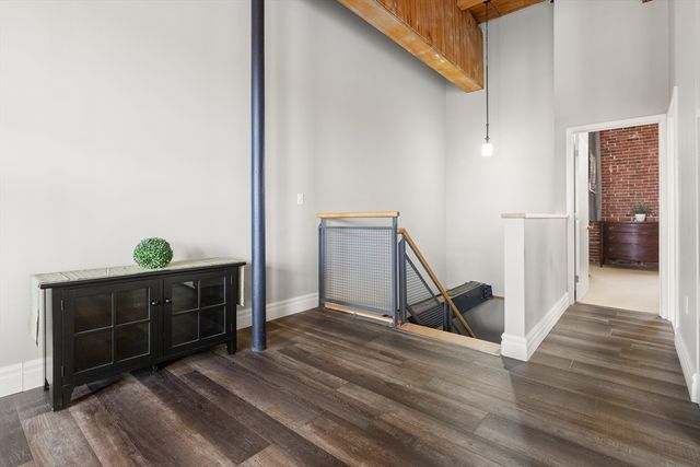 130 John Street 303, Lowell, MA 01852