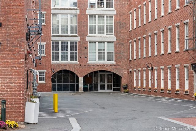 130 John Street 303, Lowell, MA 01852