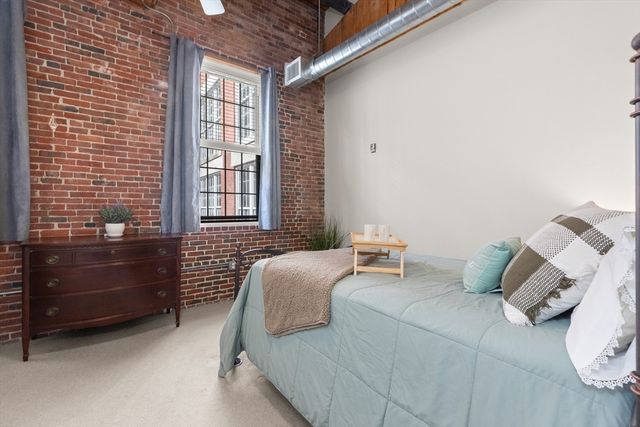 130 John Street 303, Lowell, MA 01852