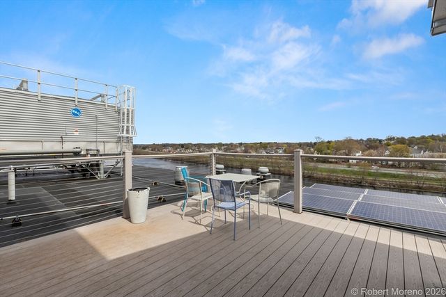130 John Street 303, Lowell, MA 01852
