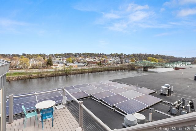 130 John Street 303, Lowell, MA 01852