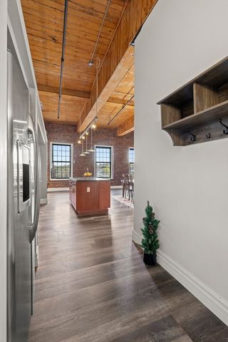 130 John Street 303, Lowell, MA 01852