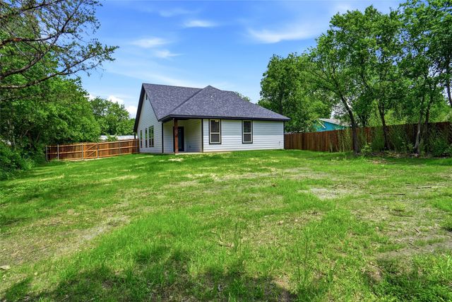 205 W Elm Street, Alvarado, TX 76009