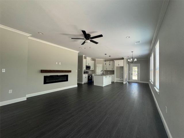 205 W Elm Street, Alvarado, TX 76009