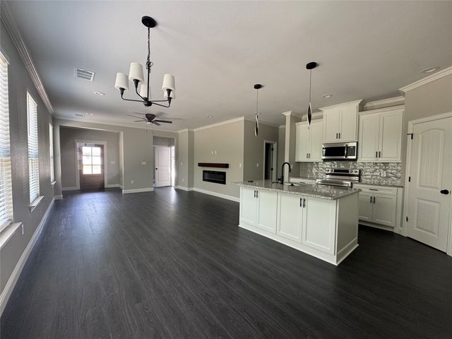 205 W Elm Street, Alvarado, TX 76009