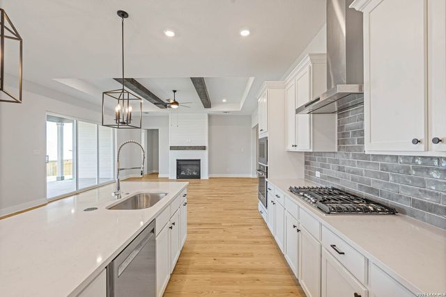 256 Lawrence Drive, Castroville, TX 78009