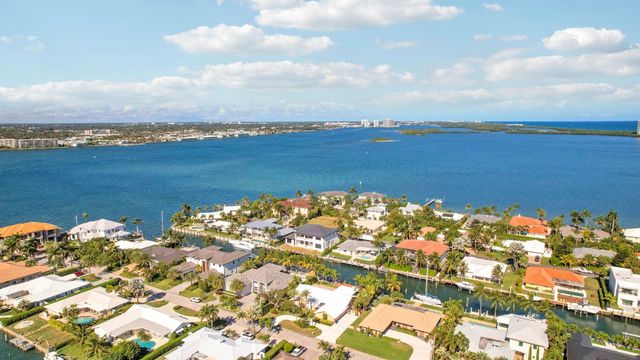 1080 Fairview Lane, Singer Island, FL 33404