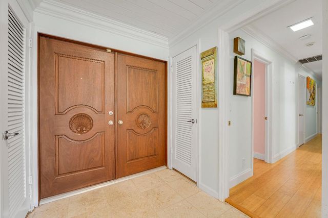 1080 Fairview Lane, Singer Island, FL 33404