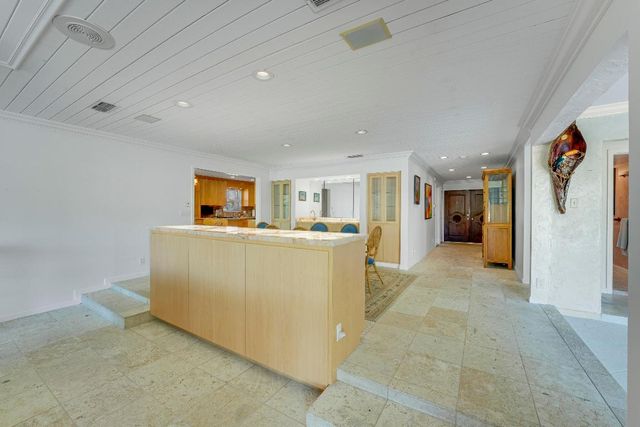 1080 Fairview Lane, Singer Island, FL 33404