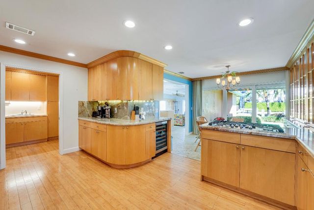 1080 Fairview Lane, Singer Island, FL 33404