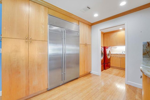 1080 Fairview Lane, Singer Island, FL 33404