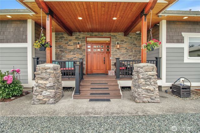 15892 Larson Lane, Mount Vernon, WA 98273