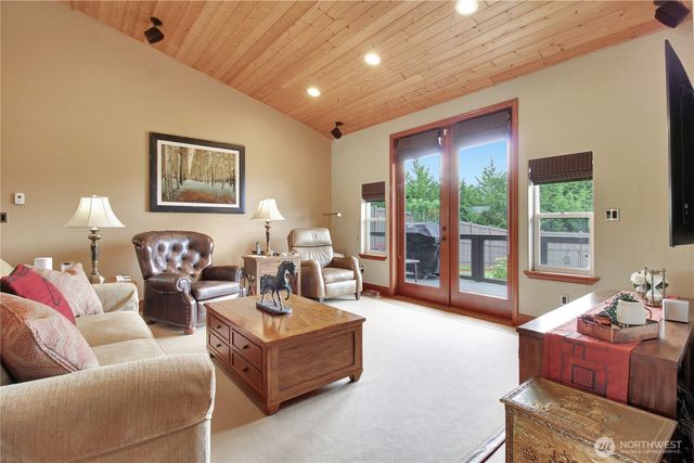 15892 Larson Lane, Mount Vernon, WA 98273