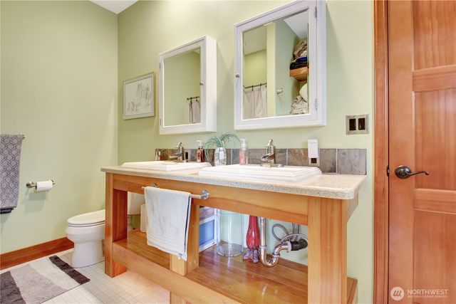 15892 Larson Lane, Mount Vernon, WA 98273