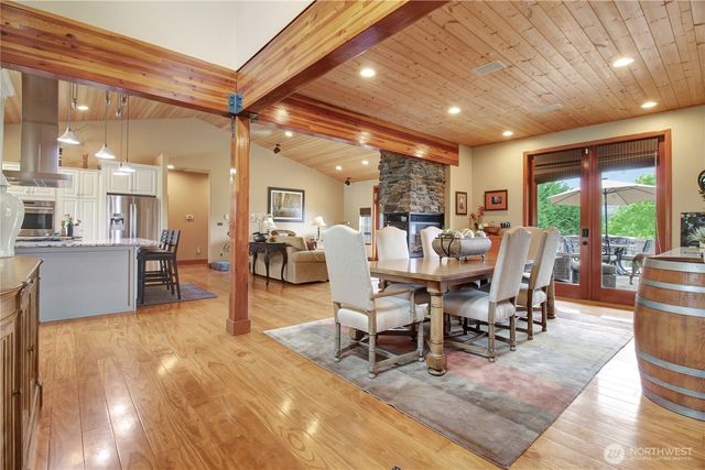 15892 Larson Lane, Mount Vernon, WA 98273