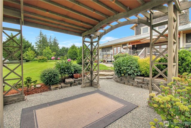 15892 Larson Lane, Mount Vernon, WA 98273