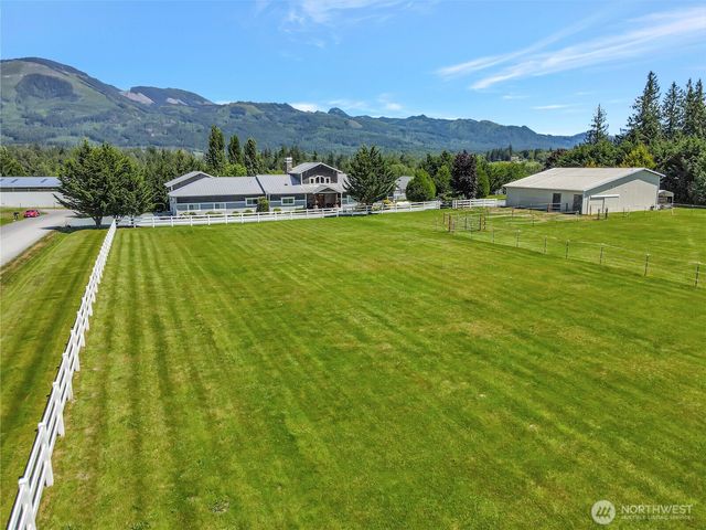 15892 Larson Lane, Mount Vernon, WA 98273