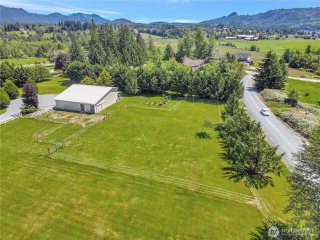 15892 Larson Lane, Mount Vernon, WA 98273
