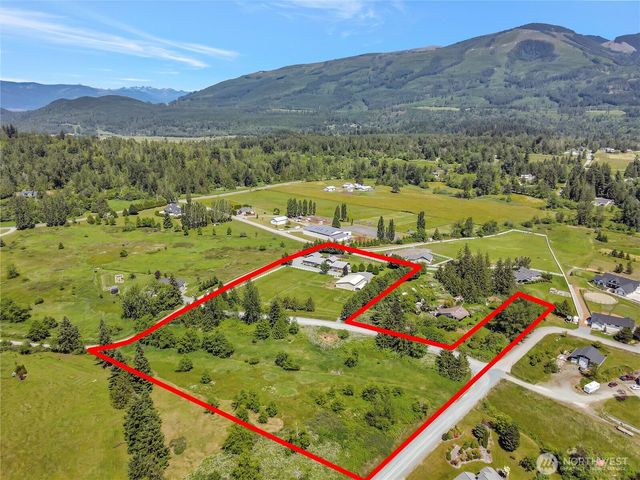 15892 Larson Lane, Mount Vernon, WA 98273