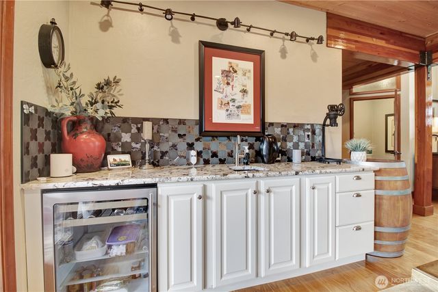 15892 Larson Lane, Mount Vernon, WA 98273