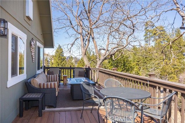 813 Brentwood Drive, Lake Arrowhead, CA 92352