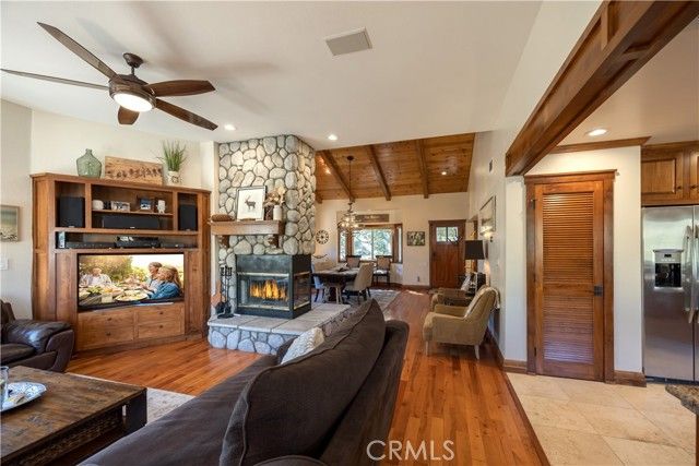 813 Brentwood Drive, Lake Arrowhead, CA 92352