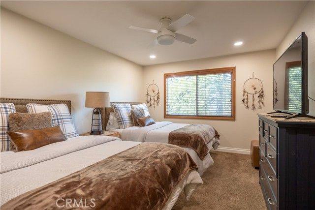 813 Brentwood Drive, Lake Arrowhead, CA 92352