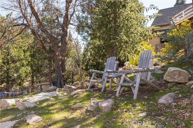 813 Brentwood Drive, Lake Arrowhead, CA 92352