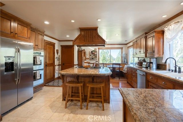 813 Brentwood Drive, Lake Arrowhead, CA 92352