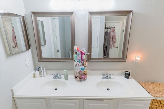 6216 Stoney Creek Drive, Pasadena, TX 77503