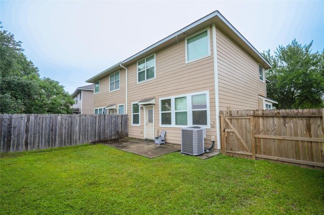 6216 Stoney Creek Drive, Pasadena, TX 77503